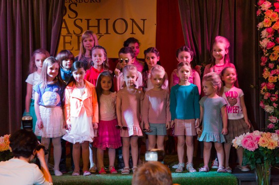 Пчела Вероника посетила модный показ SPb Kids Fashion Week